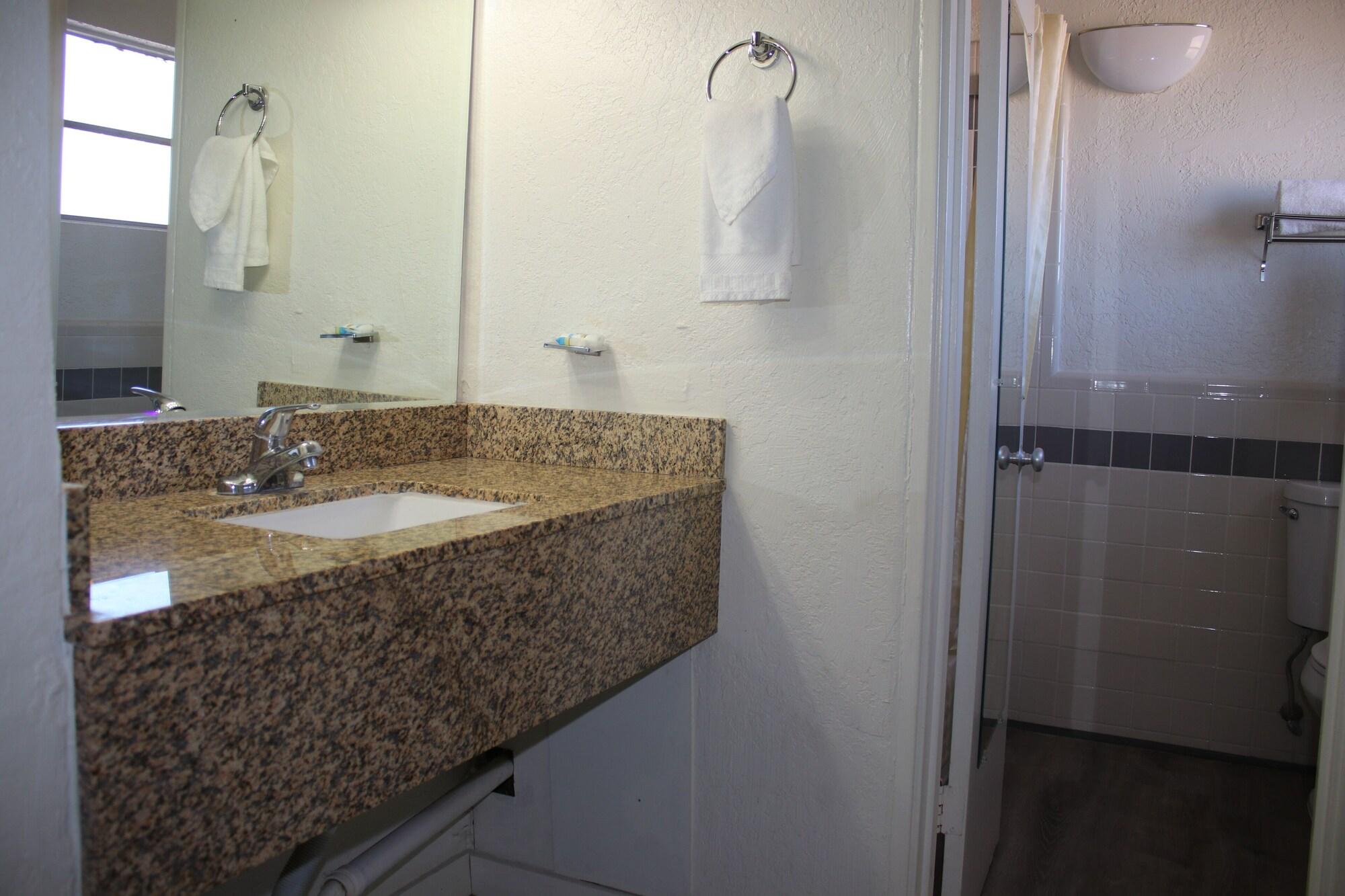 The Classic Desert Aire Hotel Alamogordo