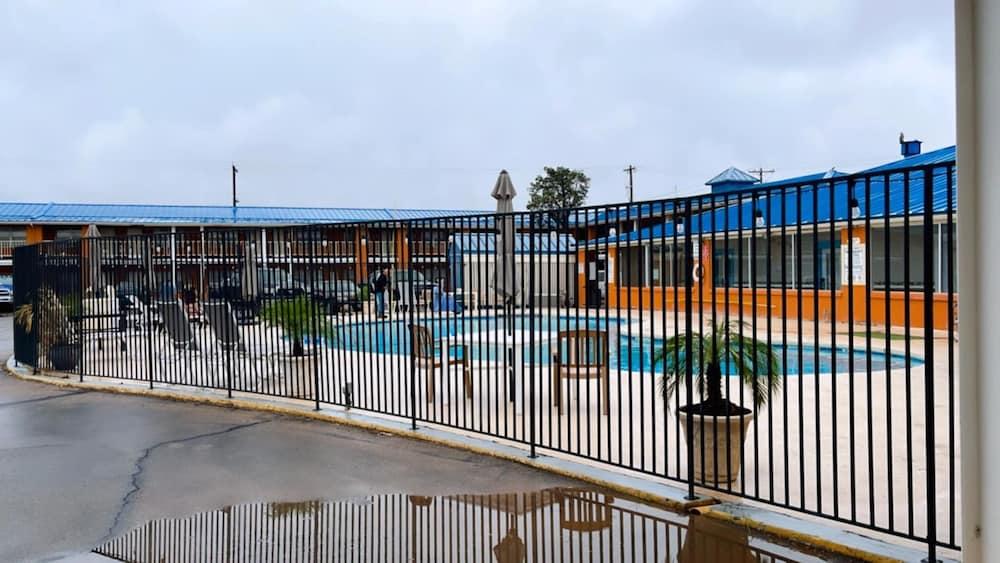 Hotel The Classic Desert Aire 2*