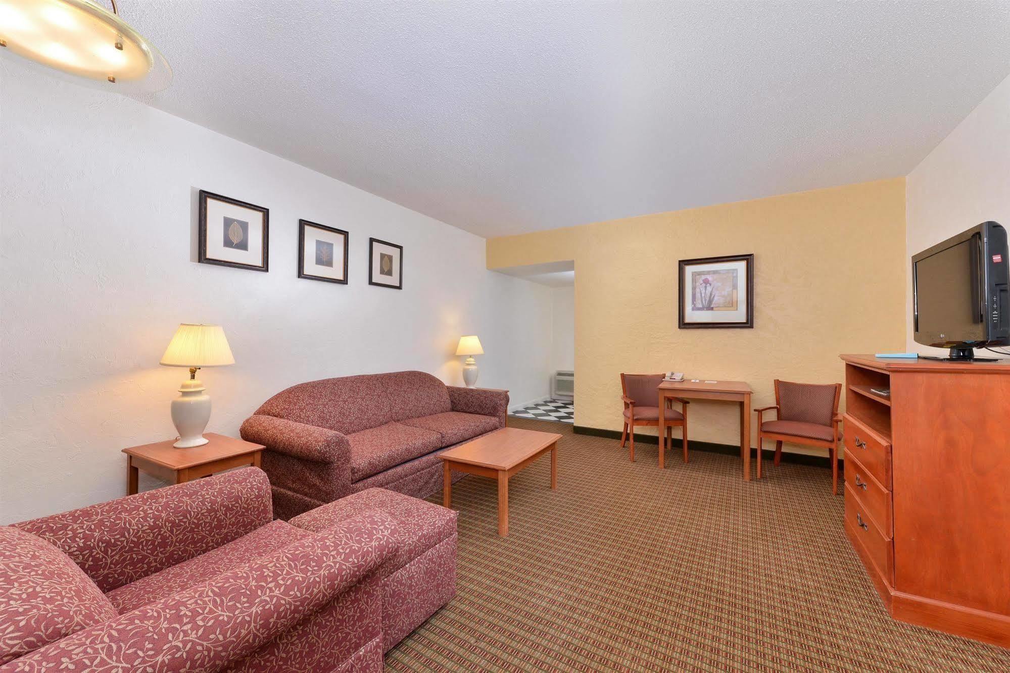 The Classic Desert Aire Hotel Alamogordo